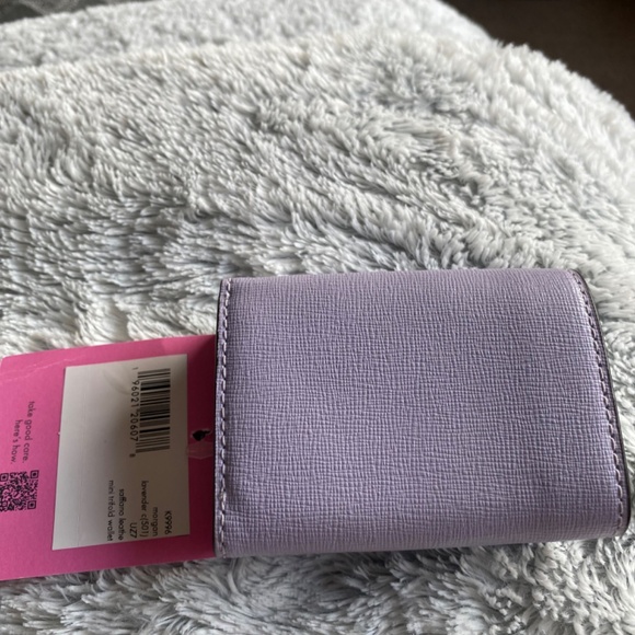 Gorgeous Kate Spade mini trifold wallet. - Picture 4 of 7